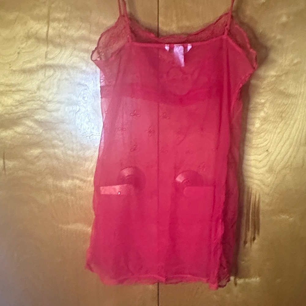 Elegant Red Lace Chemise - Picture 2 of 3